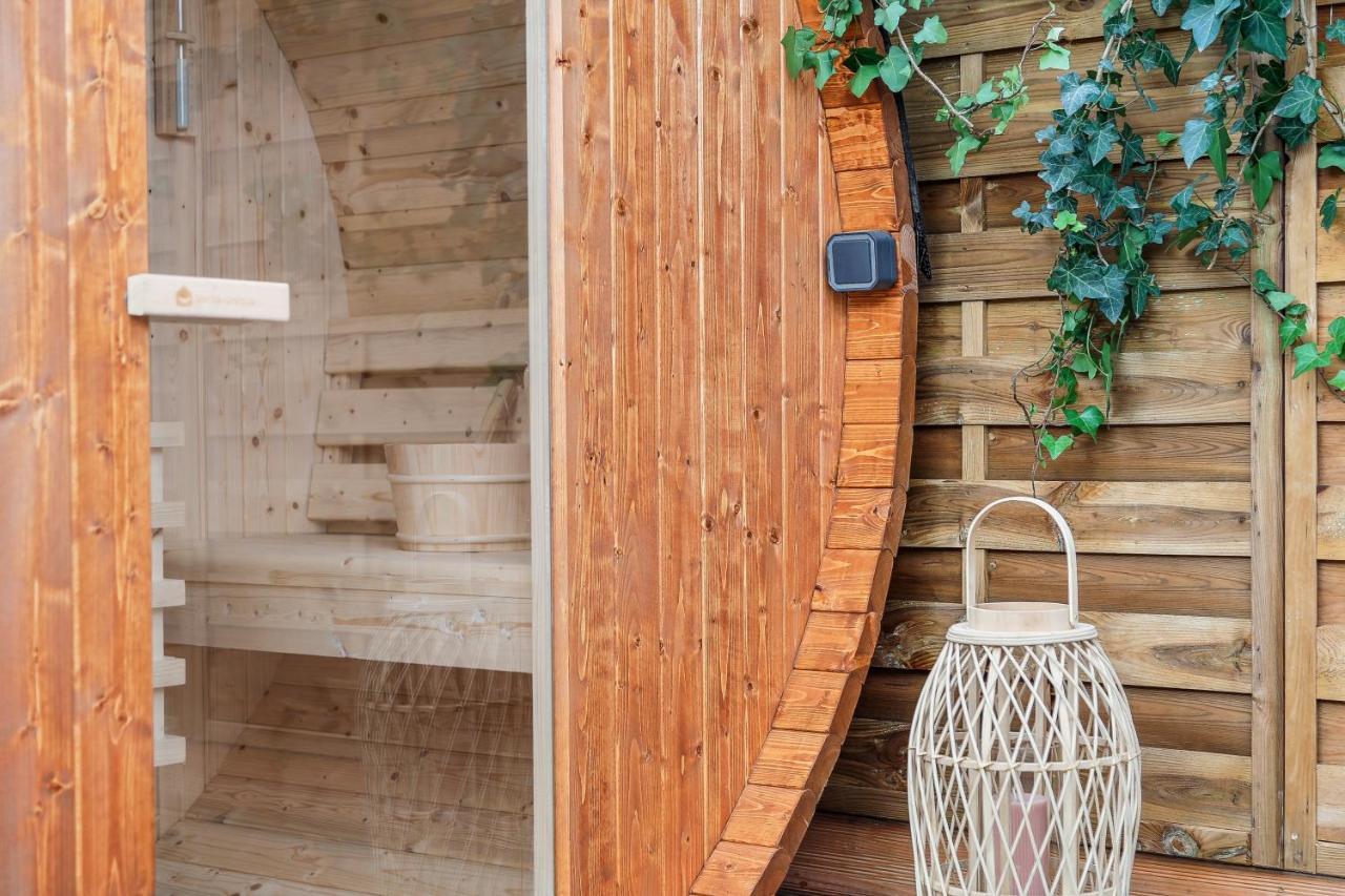 Suite Luxueuse Avec Jardin Prive Sauna Et Jacuzzi Paris Exterior photo